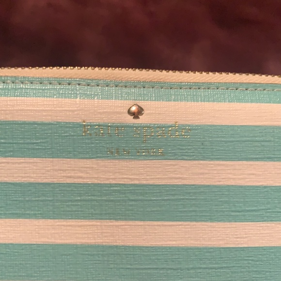 Kate Spade Blue Striped Zip Wallet - Picture 12 of 14